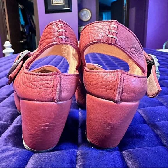 Fluevog Prepare Guide Platform Mary Jane Heel in Tomato 🍅 - Picture 11 of 16